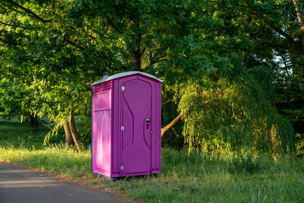 Portable Toilet Options We Offer in Hunters Creek, FL